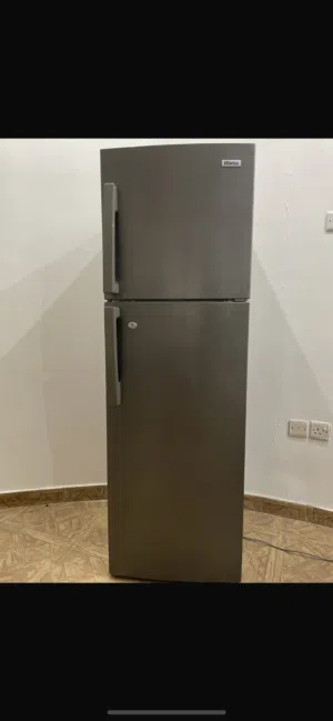 ثلاجة ونسا نظيفة جدا جدا