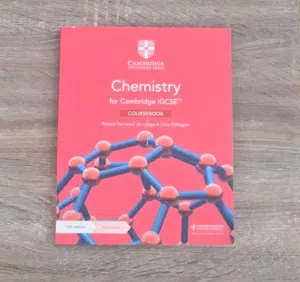 CAMBRIDGE IGCSE CHEMISTRY 620 COURSE-BOOK