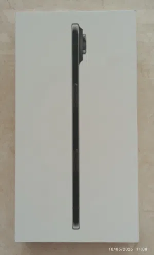 For Sale brand new sealed IPhone Air 17 Includes iPhone Air (screen size: 6.5 inches; weight: 165 g