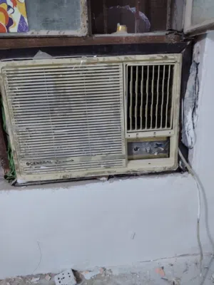 مكيف الجنيرال طن ونص