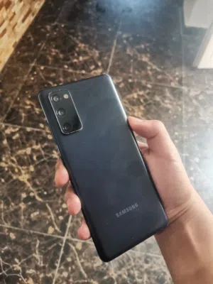 Samsung Galaxy S20 FE 5G 128 GB in Tripoli