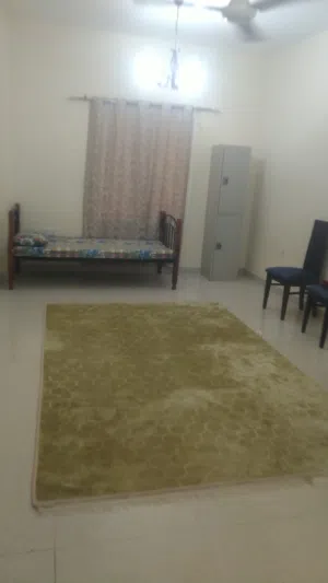 غرفة للإيجار ف الخوض السادسة