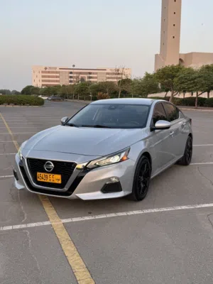 نيسان التيما sv موديل 2022