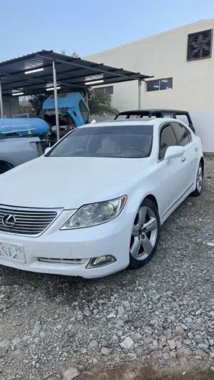 قطع غيار لكزس 460 LS