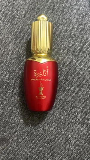 مخملي الاثاره للشعر والجسم برائحة مميزه
