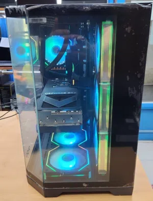 للبيع بي سي جيمنق Core i7 14Gen1TB SSD/32Ram / 5060 8 GB RTX مع الكرتون