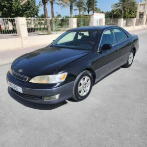 للبيع لكزس  es 300 موديل 1996