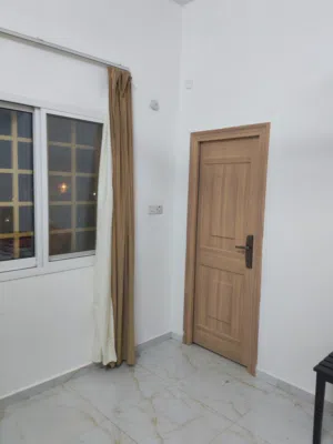 شقة للإيجار سمائل قرن الجارية Flat for Rent Smail good brise