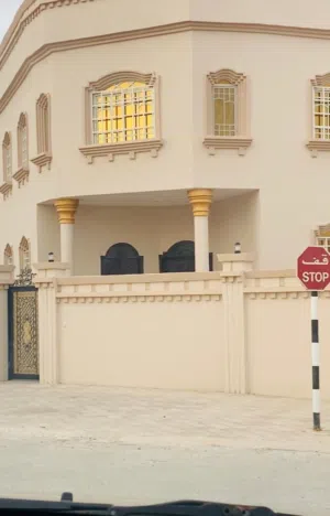 385 m2 3 Bedrooms Villa for Rent in Dhofar Salala