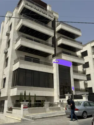 220 m2 3 Bedrooms Apartments for Sale in Amman Khalda