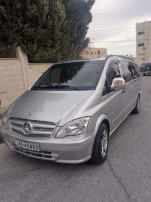 باص مرسيدس فيتو بحالة جيدة جدا  موديل 2006 محدث 2012 منتهي ترخيص من 1/6  بسعر 5500