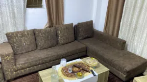 طقمين كنب للبيع بسعر مغري