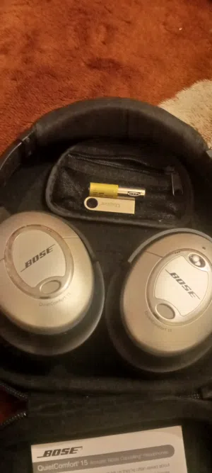 سماعات BOSE model QC_15 للبيع