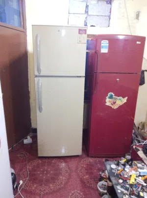 ثلاجات للبيع شرط الشغل البصره القبله اللي يريد يراسلني على الواتساب ويجي يشوف كلهن شرط الشغل