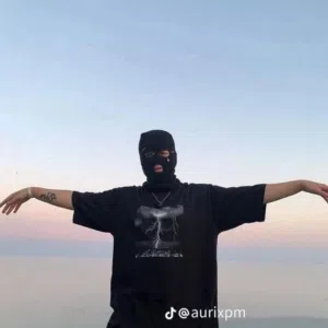 C R U S 