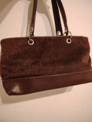 حقيبة يد نسائية لون بني ماركة تومي هيلفغر Tommy Hilfiger