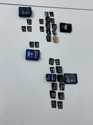 ميموري مستعمل شبه جديد من كوريا اصليات تقريبيا 115 قطعه للبيع