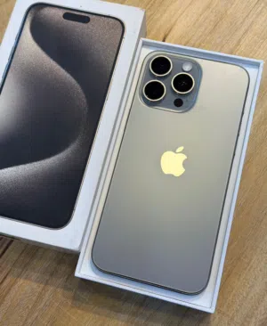 Apple iPhone 15 Pro Max 256 GB in Buraimi