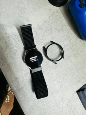 Samsung Galaxy Watch 4 ساعة