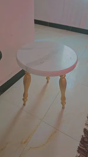 طاولات  وحده كبيره و3 نفس البصورة