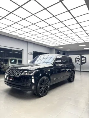 Used Land Rover Range Rover in Muscat