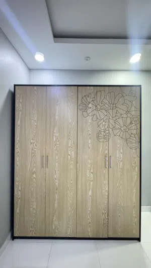 كبت ملابس للبيع بحالة ممتازة Wardrobe for sale in excellent condition