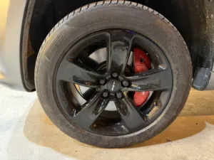Jeep srt جنط قياس 20 اصلي للبيع