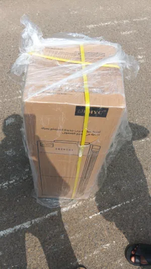 موزع مياة باردة - جديد * البيع بغرض السفر