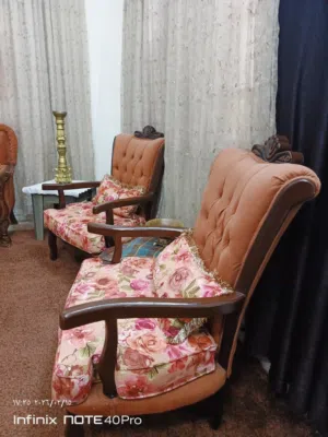 طقم كنب مودرن خشب زان بلكامل مكون من سبعة مقاعد