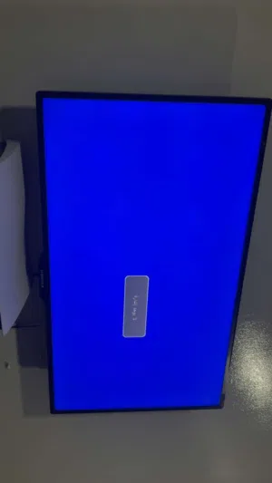 تلفزيون مستعمل نظيف