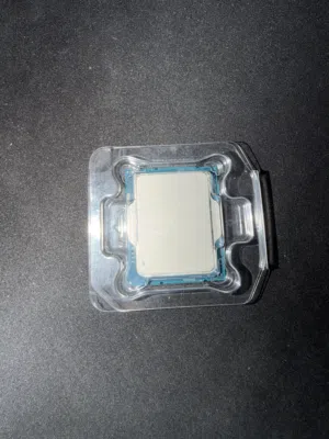 معالج i5 12400F استخدام قليل نظيف