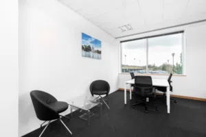 الوصول الشامل إلى مساحات مكتبية خاصة واحترافية تسع عدد 1 من الأفراد في Amman, Capital House