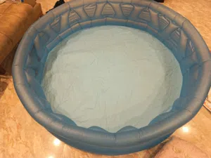 مسبح كبير نظيف جدا