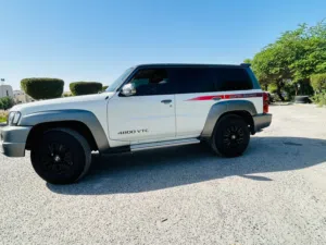 2016 Nissan Patrol Safari SUV GCC Specs White 7 Seats Excellent Condition