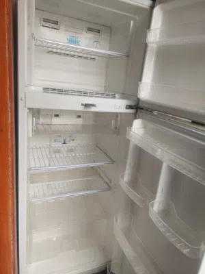 ثلاجة دايو بحالة ممتازة