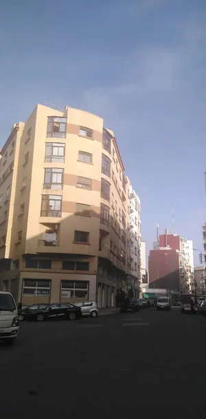 3 Bedrooms . 2 Bathrooms . 135 m22