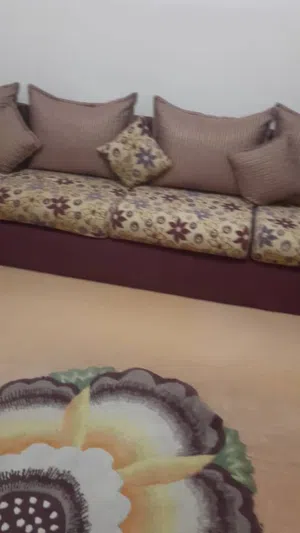 صالون جلسة يسع 5 في 4