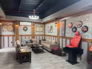 للبيع مركز عناية سيارات متكامل في الجرف الصناعية عجمان  جاهز للعمل فوراً