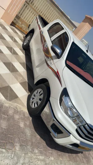 تيوتا هايلوكس بيكاب