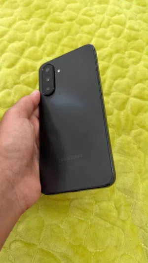 Samsung Galaxy A17 128 GB in Dhofar
