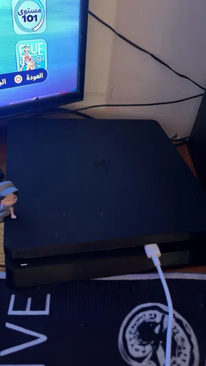 بلستيشن 4 نظيفه ف قمت النظافه