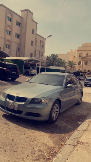 للبيع بي ام 320