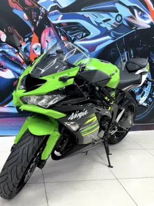 Kawasaki ZX6R 636 CC