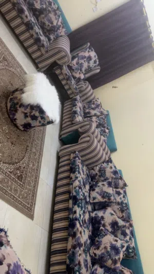 طقم  كنب بحاله ممتازه