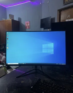 شاشة 165hz
