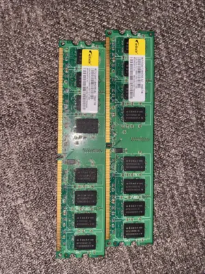 Ram ddr2 بتردد6200 للبيع