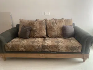 كنب مستعمل بحاله جيده للبيع ب 150