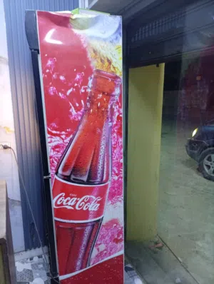 ثلاجة كولا بحالة جيدة تبريد ممتاز