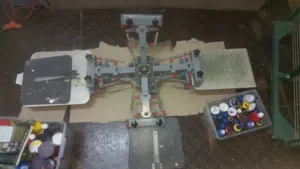 طابعة Silk Screen لطباعة الملابس بأربعة رؤوس دوارة