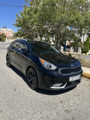 Kia niro black 2017 full option
